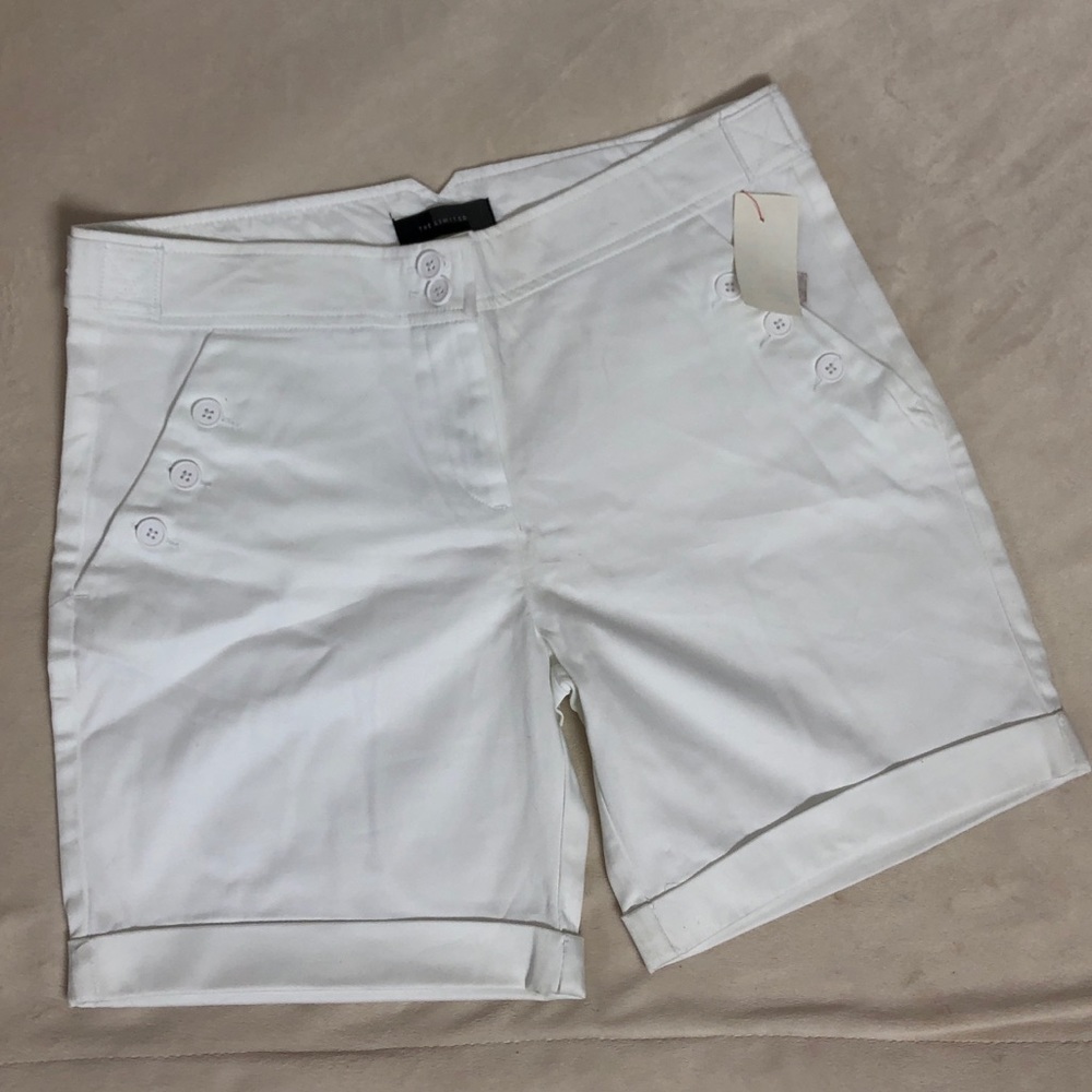 White Cute Women’s Shorts (Brand: The Limited) NWT